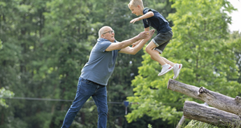 Man Met Kleinzoon