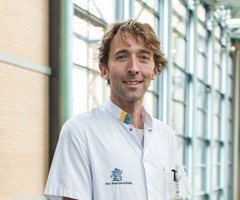 Van Oosteren B