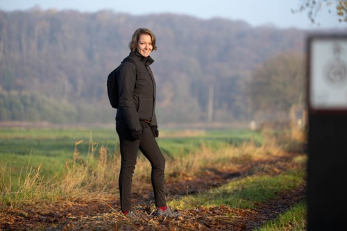 Inge wandelt Kennedy mars ondanks reuma